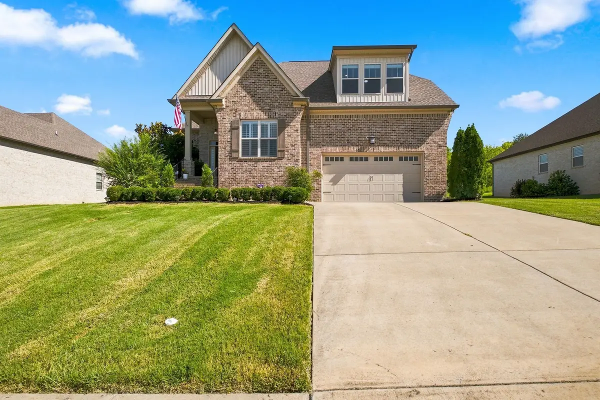 323 Hathaway Ln, Gallatin, TN 37066 - #1
