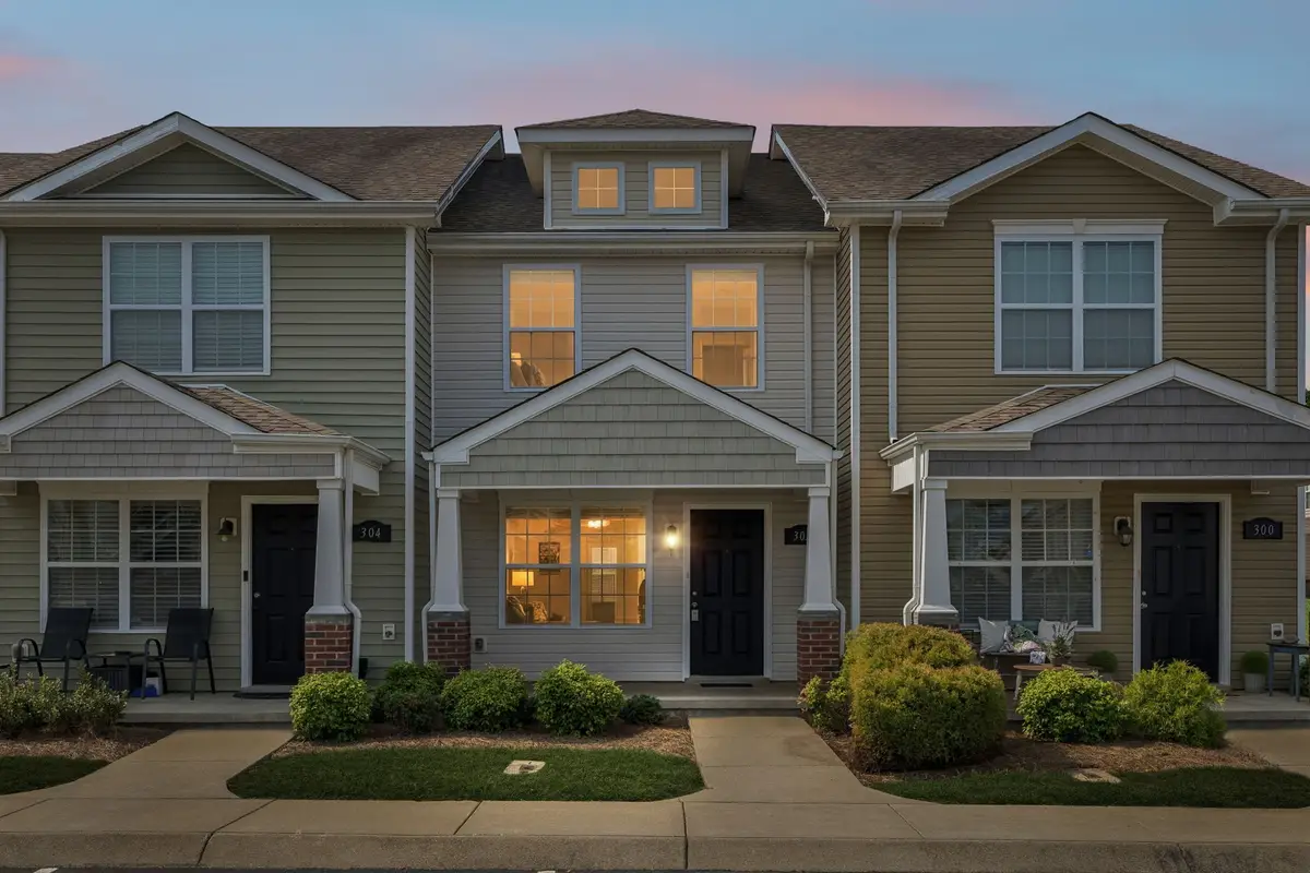 302 Sam Houston Cir, Clarksville, TN 37040 - #1