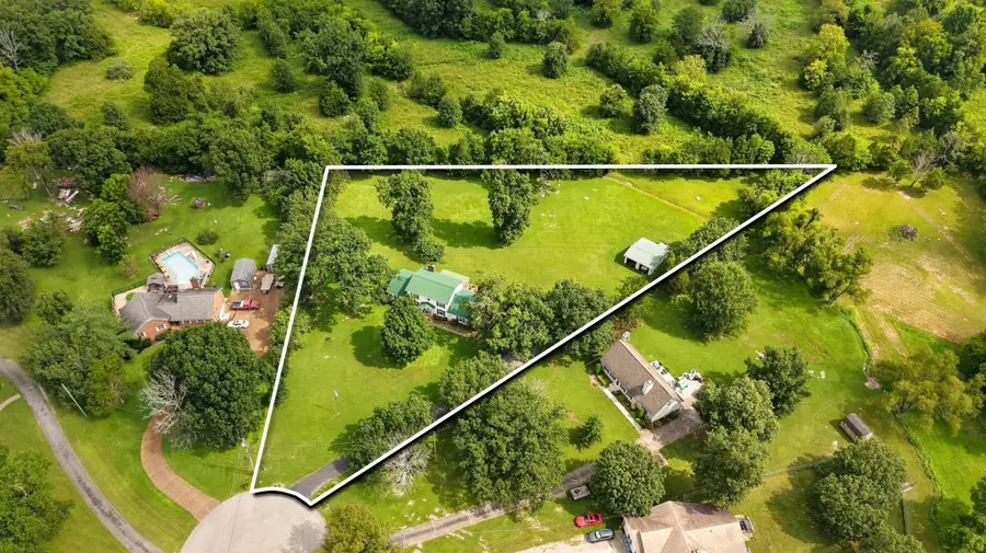 401 Bluegrass Ct, Lebanon, TN 37090 - #2