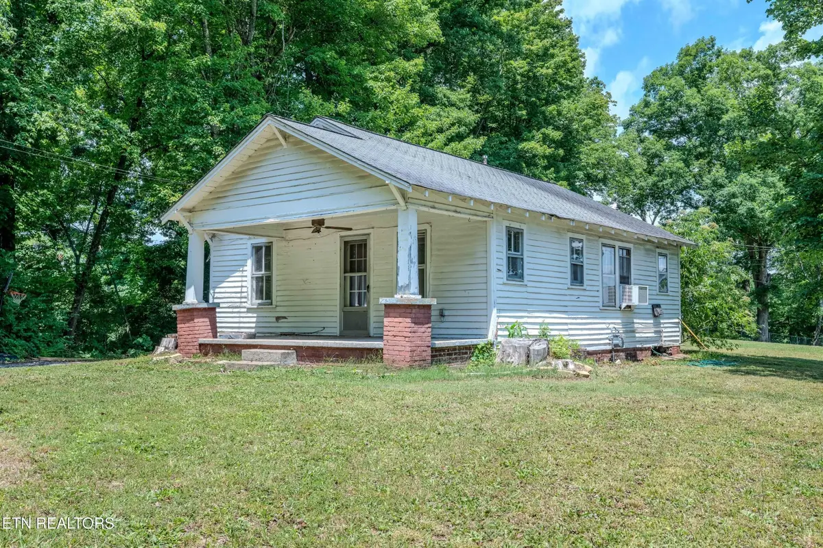 323 Lee Rd, Clinton, TN 37716 - #1