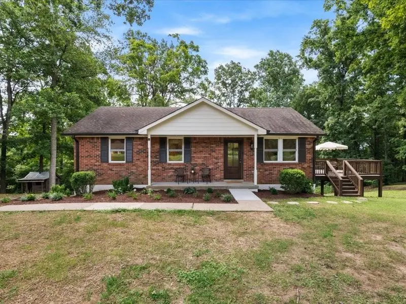 5913 Huffman Rd, Goodlettsville, TN 37072 - #1