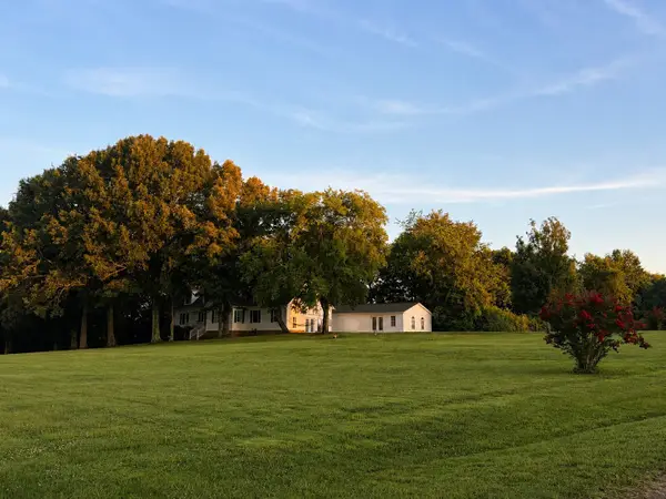 106 Tara Dr, Unionville, TN 37180