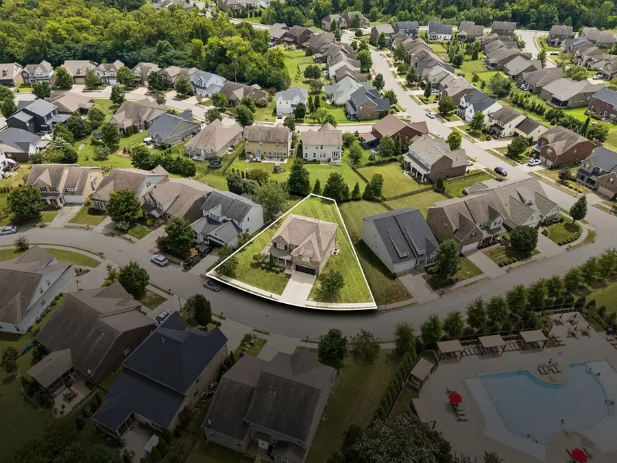 2012 Devonwood Ln, Thompsons Station, TN 37179 - #2