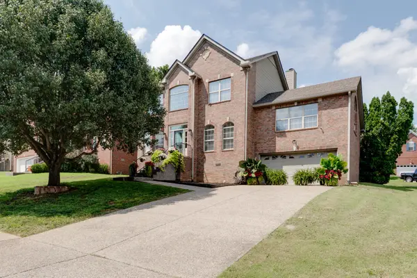 127 Coarsey Blvd, Hendersonville, TN 37075