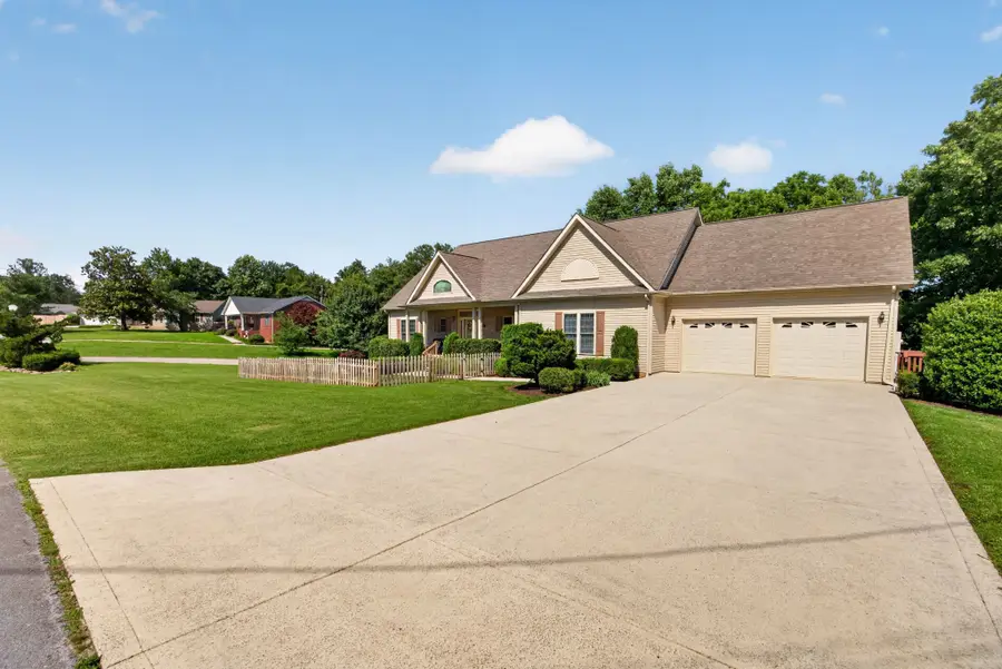 2142 Jean Ct, Cookeville, TN 38501 - #2
