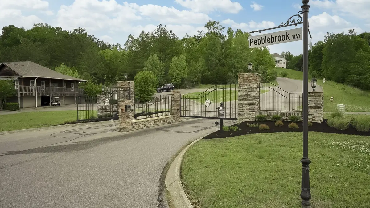 4074 Ironwood Dr, Greenbrier, TN 37073 - #1