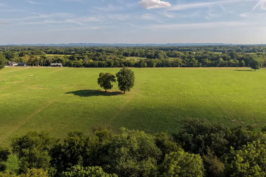 1320 Wallace Thompson Road, Lewisburg, TN 37091 - #2