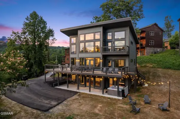 332 Sterling Drive, Gatlinburg, TN 37738