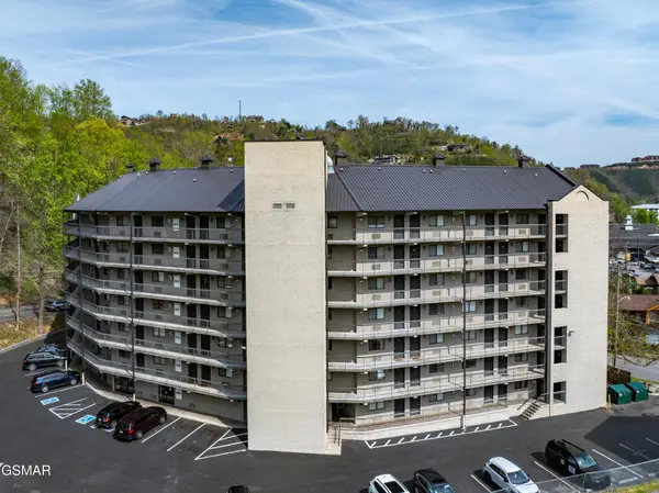 306 Baskins Creek Road #305, Gatlinburg, TN 37738