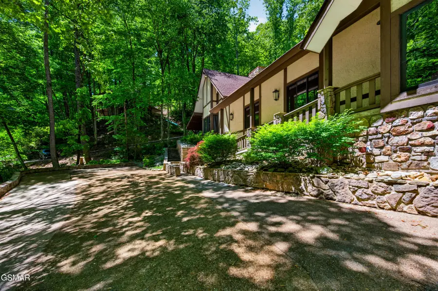1116 Ski Mountain Road, Gatlinburg, TN 37738 - #3