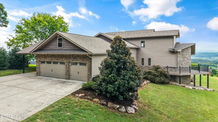 1041 Hilltop Lane, Kodak, TN 37764 - #2