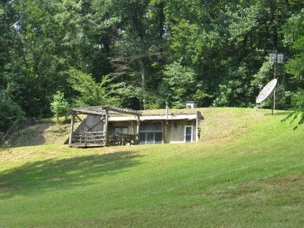 950 Cedar Hurst Ln, Pulaski, TN 38478