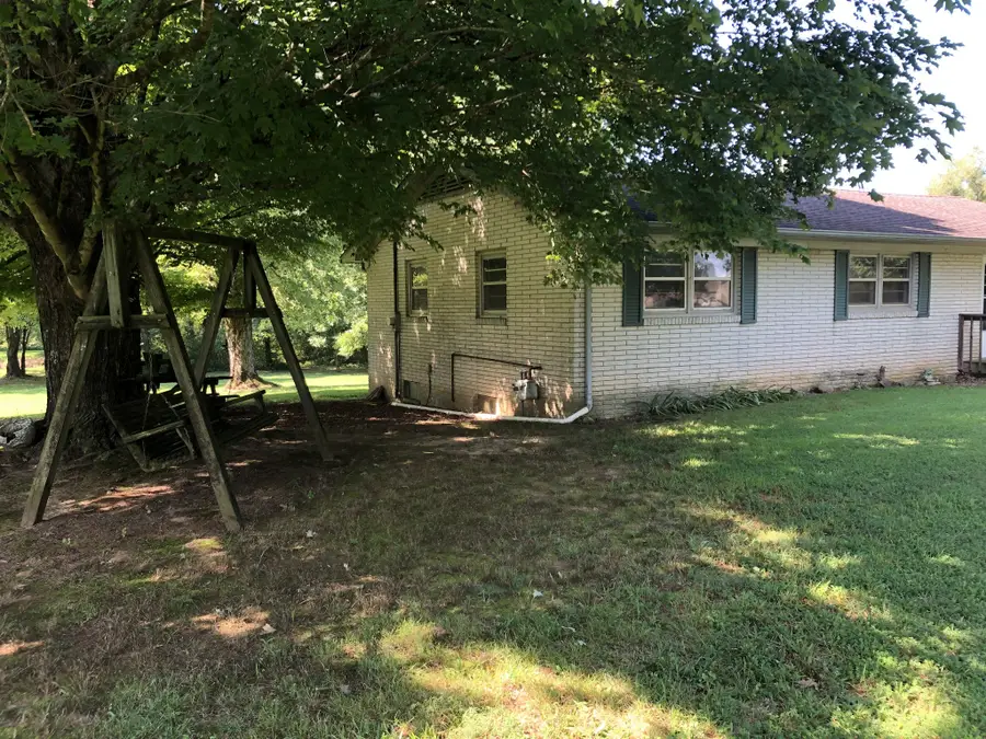 1221 Ethridge Red Hill Rd, Lawrenceburg, TN 38464 - #2