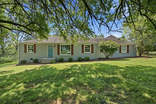 1304 S Graycroft Ave, Madison, TN 37115