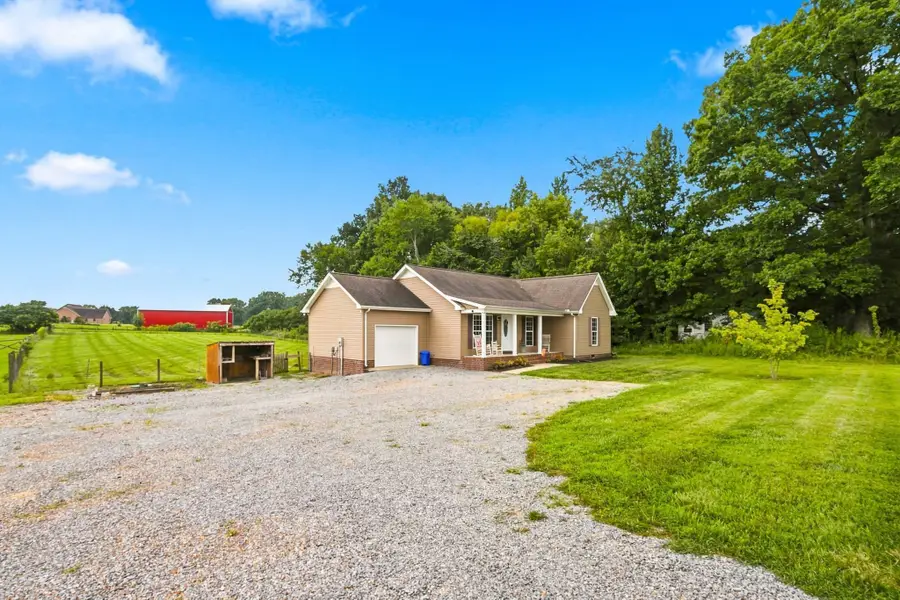 1809 Mosley Ferry Rd, Chapmansboro, TN 37035 - #3