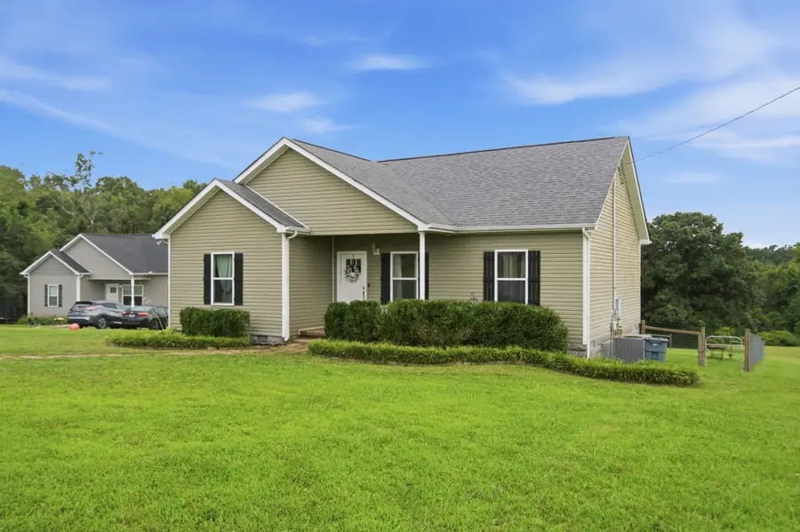 17036 Pond Cir, Bon Aqua, TN 37025 - #2