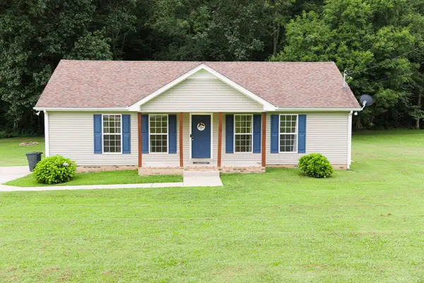 1421 Saint Paul Rd, Charlotte, TN 37036