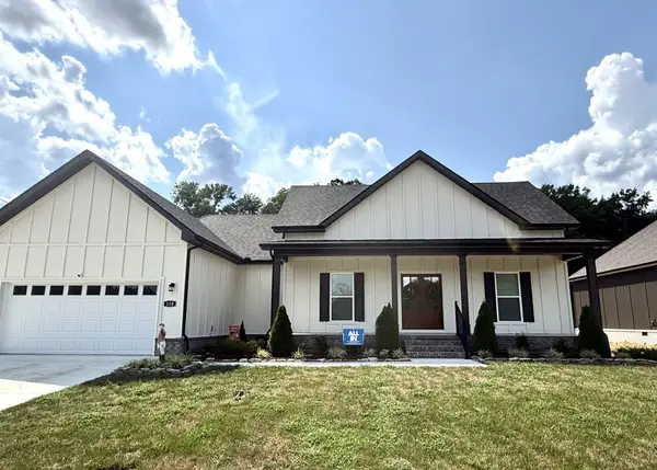 110 Stonebrook Dr, Shelbyville, TN 37160