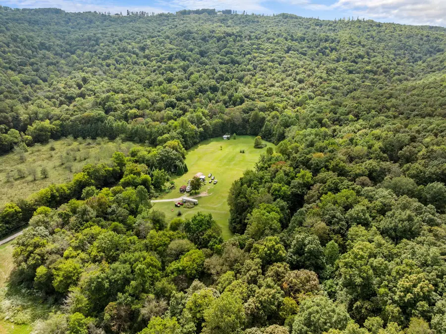 585 Deep Hollow Ln, Winchester, TN 37398 - #2