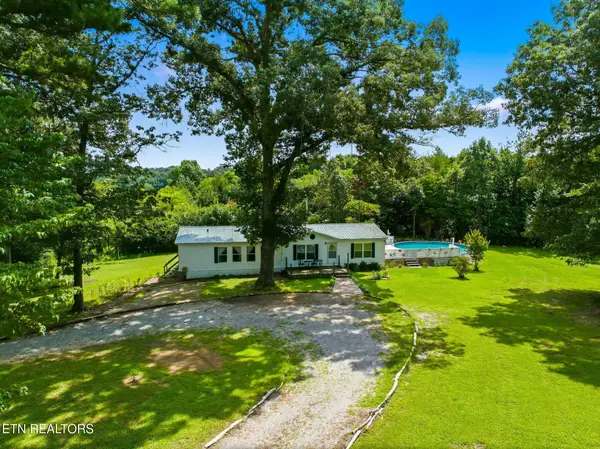 234 Greenbriar Rd, Sweetwater, TN 37874