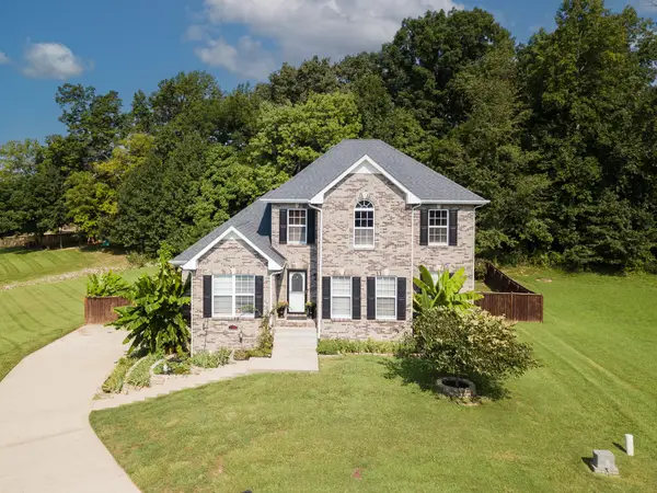 736 Forrest Cove Ct, Clarksville, TN 37040