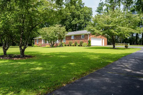 616 Maple Ln, Smithville, TN 37166
