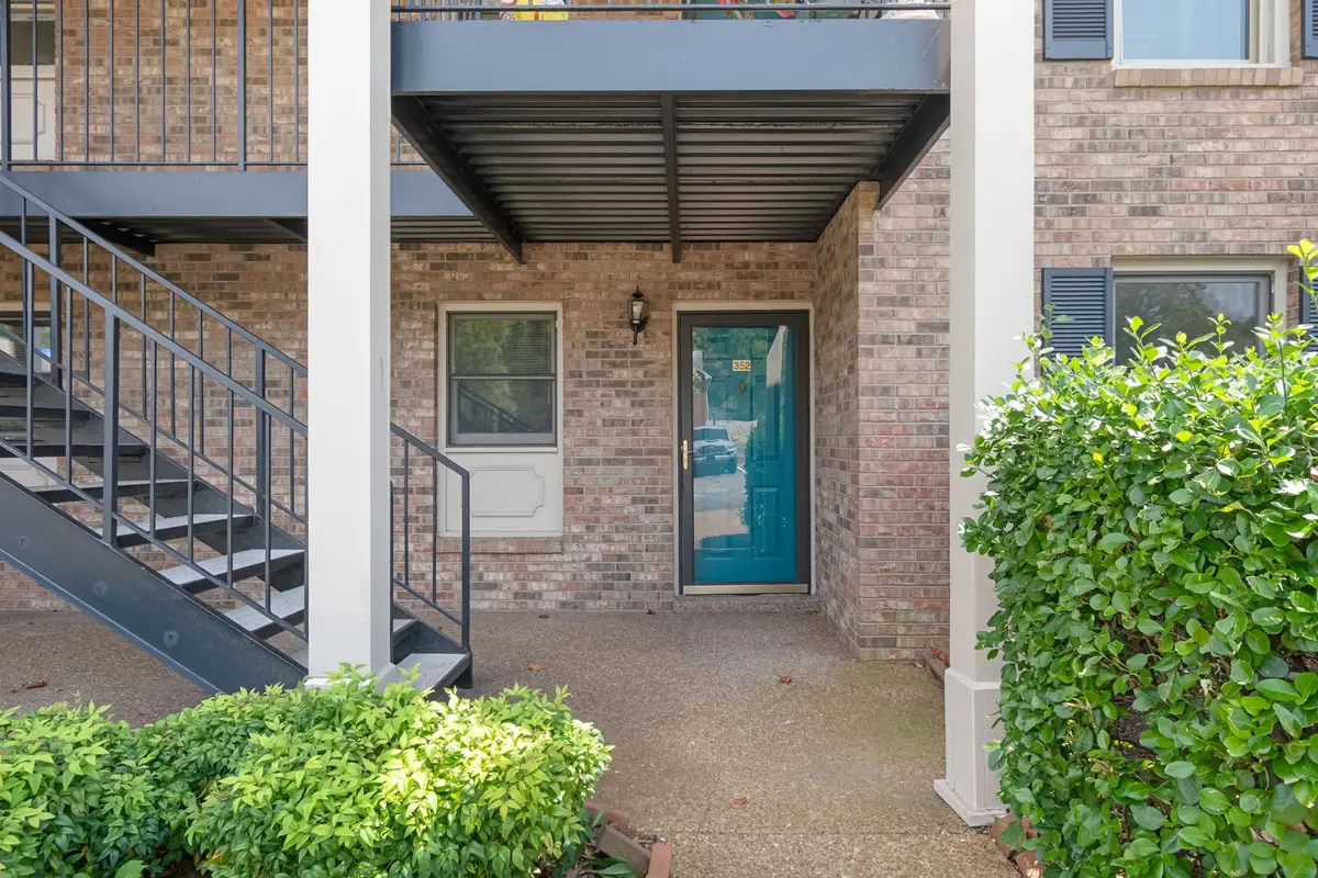 352 Westfield Dr, Nashville, TN 37221 - #1