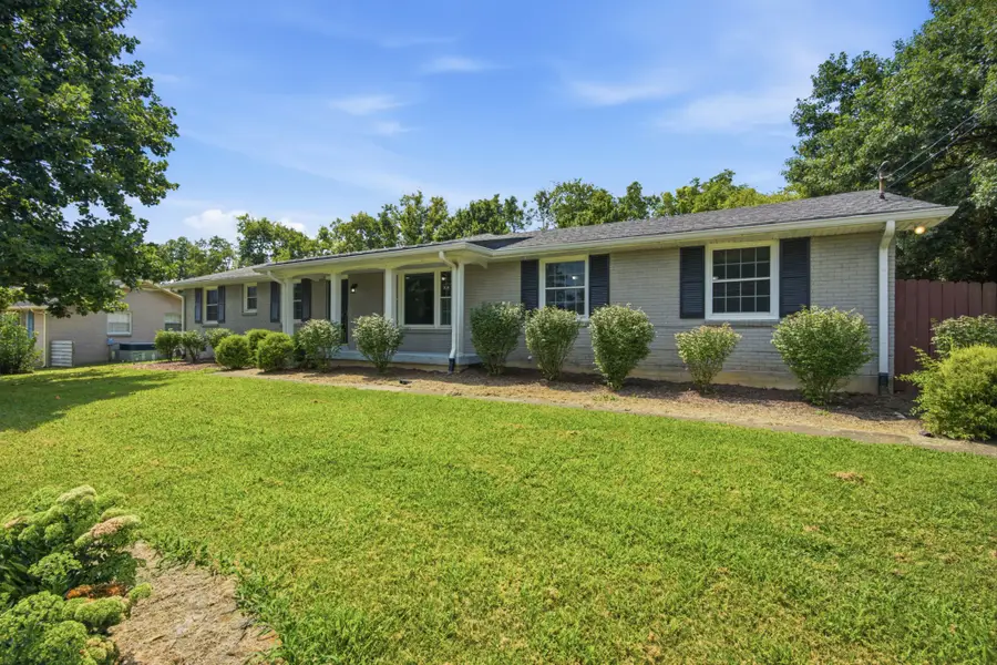 114 Wessington Pl, Hendersonville, TN 37075 - #2