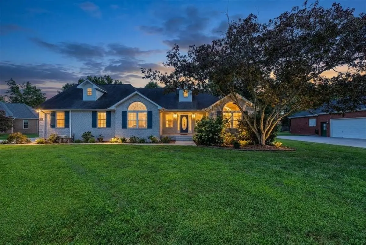 378 Crimson Dr, Winchester, TN 37398 - #1