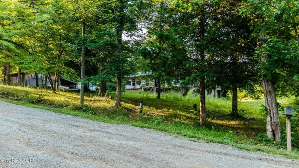 171 Camp Davidson Rd, Vonore, TN 37885