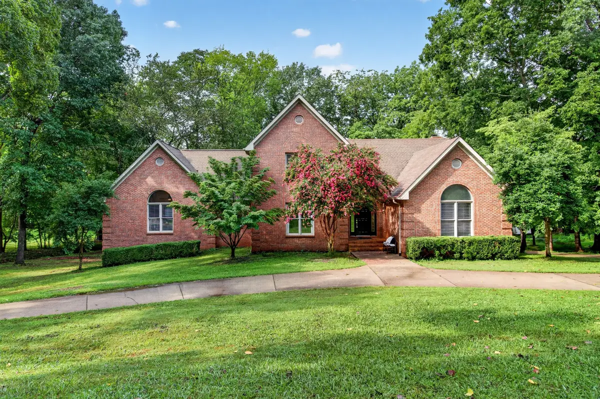 1604 Deerfield Dr, Clarksville, TN 37043 - #1
