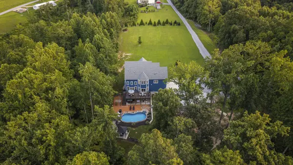 1174 Old Mount Vernon Rd, Bethpage, TN 37022