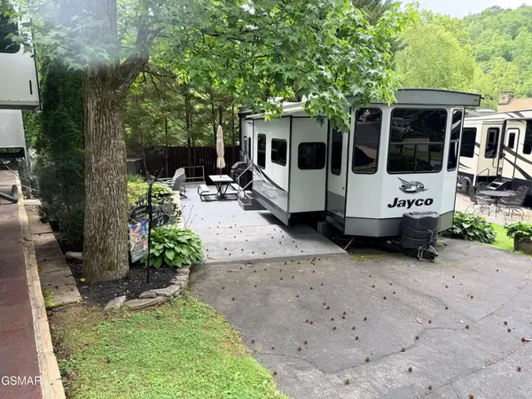 4229 E Parkway #44, Gatlinburg, TN 37738