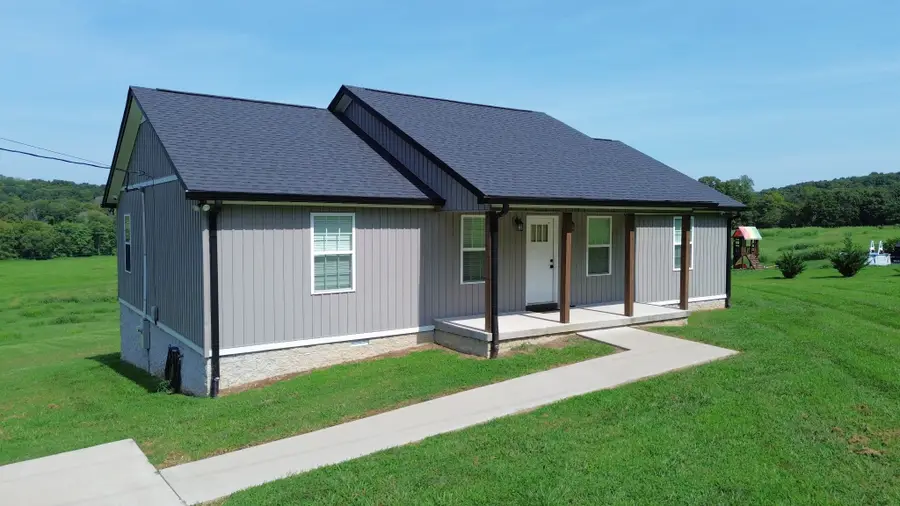 258 Plunkett Creek Rd, Gordonsville, TN 38563 - #2