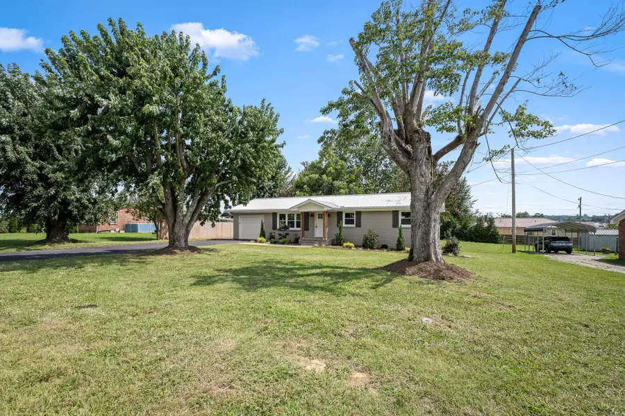 409 Lagoon Dr, McMinnville, TN 37110 - #2