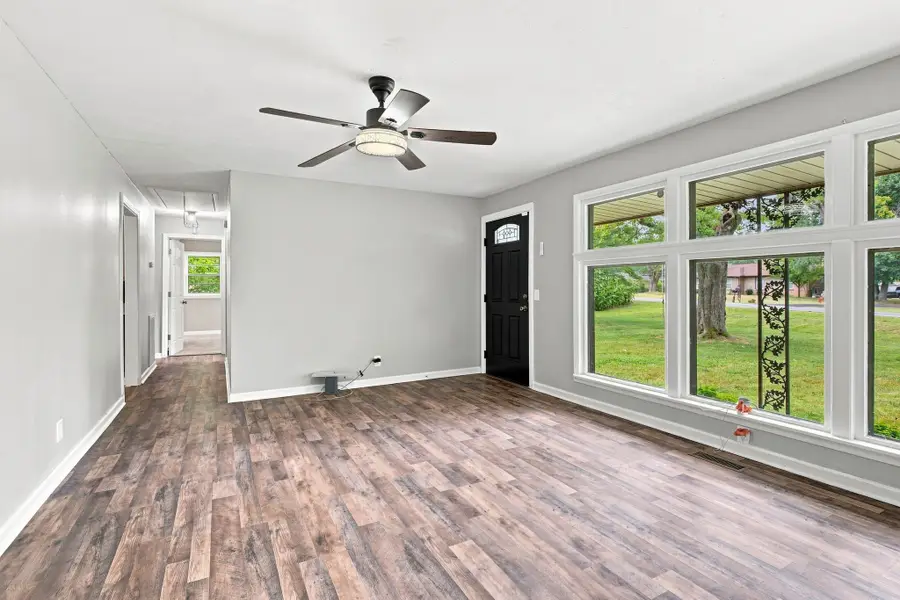 1302 Ellington Dr, Lafayette, TN 37083 - #3