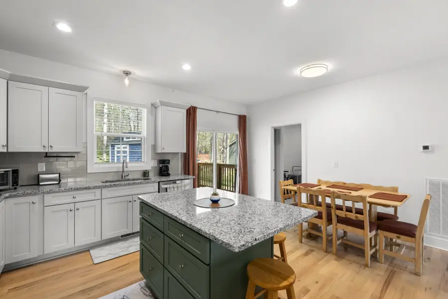 521 Lewis Ln, Charlotte, TN 37036 - #3