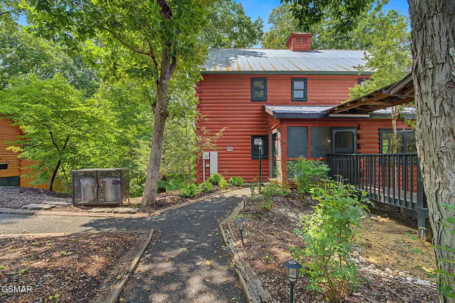 852 Bear Run Way, Sevierville, TN 37862 - #3