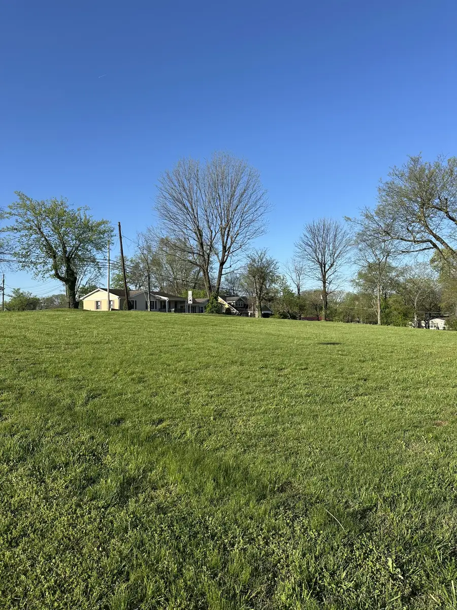 416 E Bledsoe St, Gallatin, TN 37066 - #2