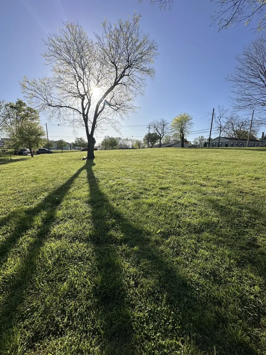 416 E Bledsoe St, Gallatin, TN 37066 - #3