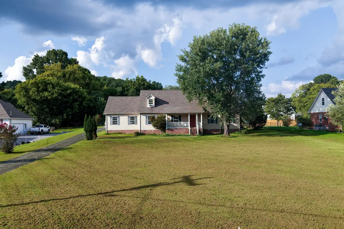 217 Amanda Dr, Bell Buckle, TN 37020 - #1