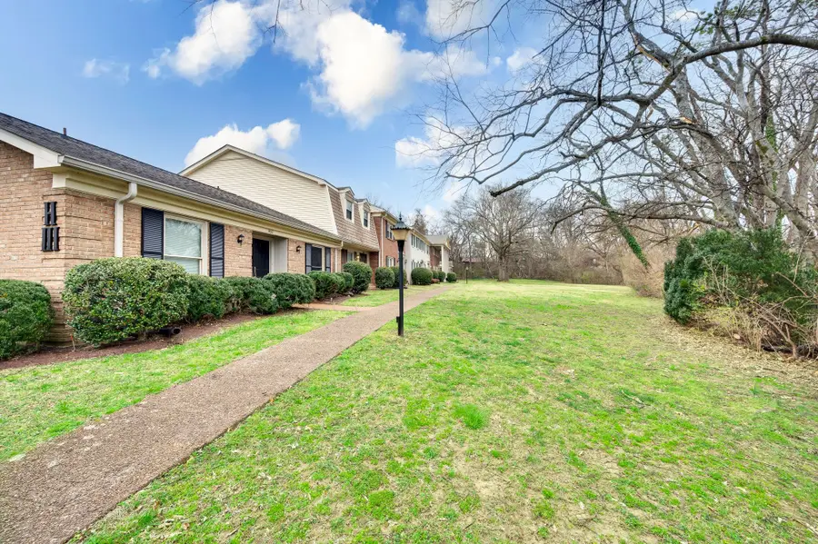 8300 Sawyer Brown Rd #H301, Nashville, TN 37221 - #2