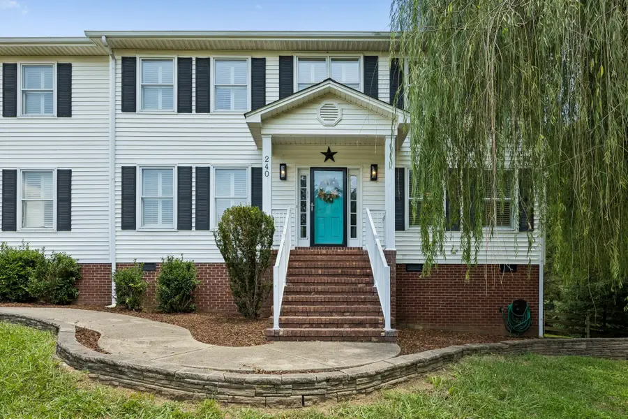 240 Crestview Dr, Lewisburg, TN 37091 - #2