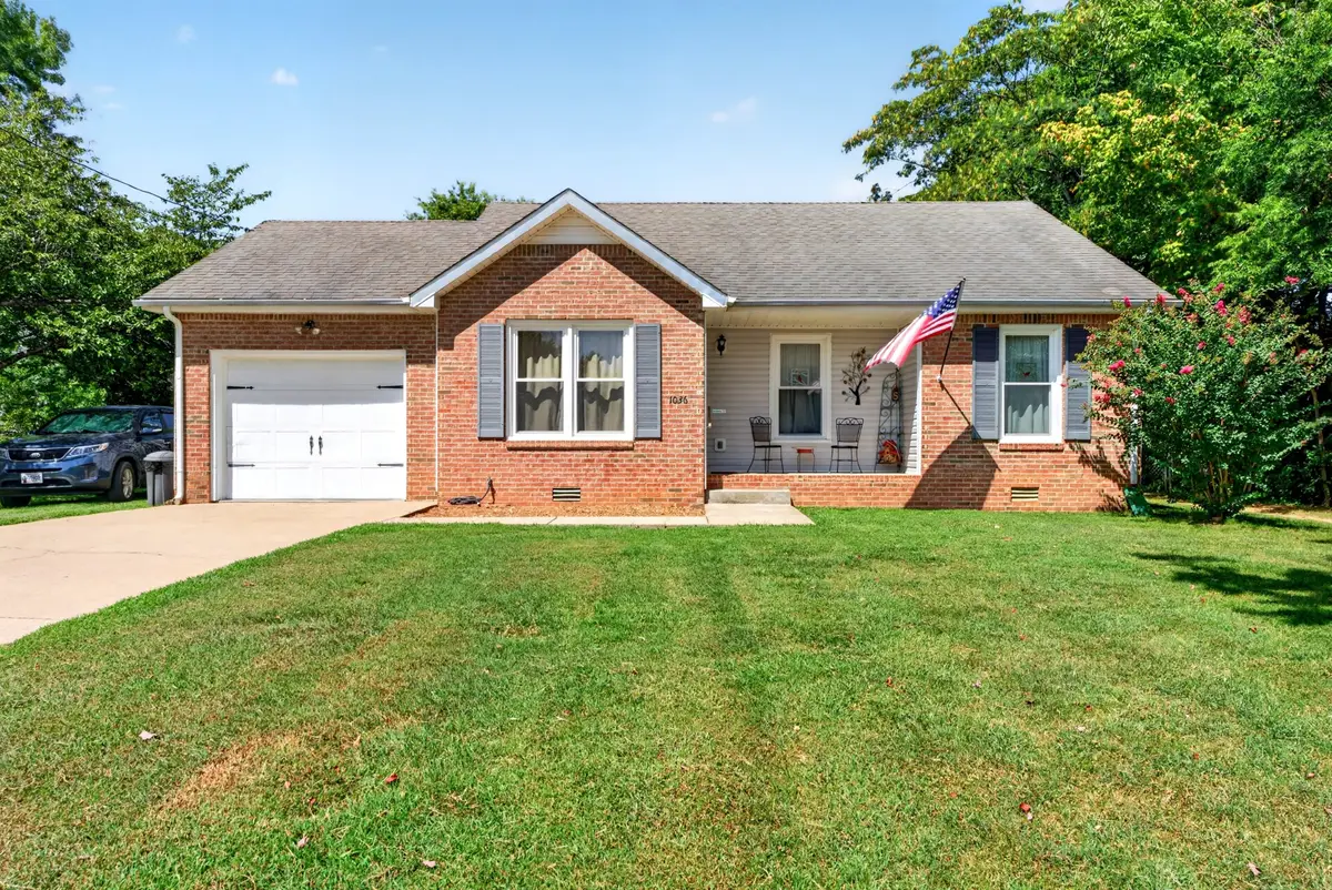 1036 Angela Dr, Clarksville, TN 37042 - #1