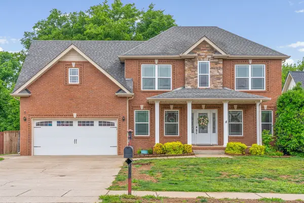 1716 Autumn Dr, Clarksville, TN 37042