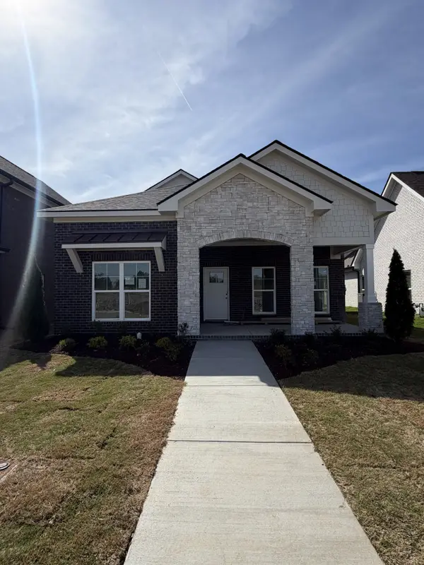 6193 Parkhaven Blvd, Hermitage, TN 37076