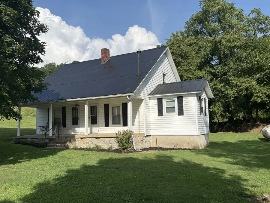 328 Young Branch Rd, Dixon Springs, TN 37057 - #2