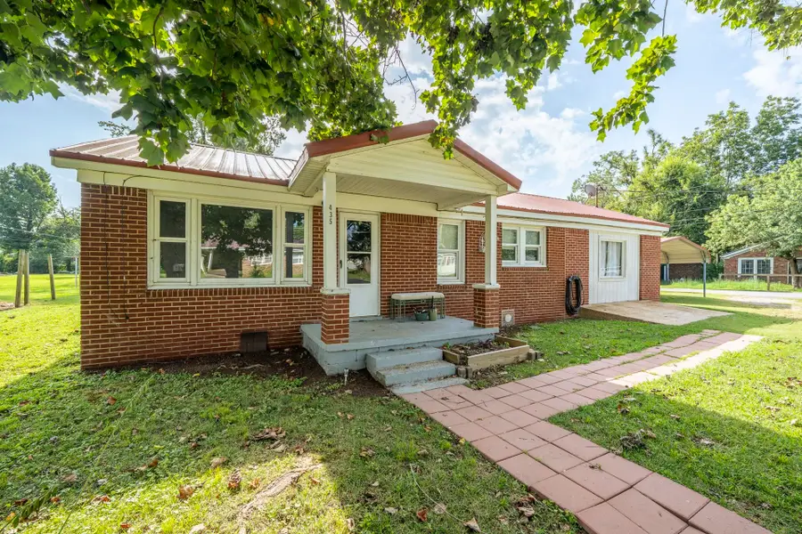 435 Belmont St, Savannah, TN 38372 - #2