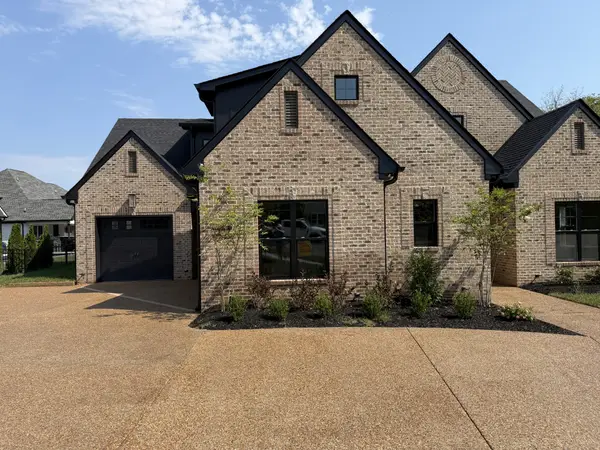 1137 Willow Springs Dr, Lebanon, TN 37087