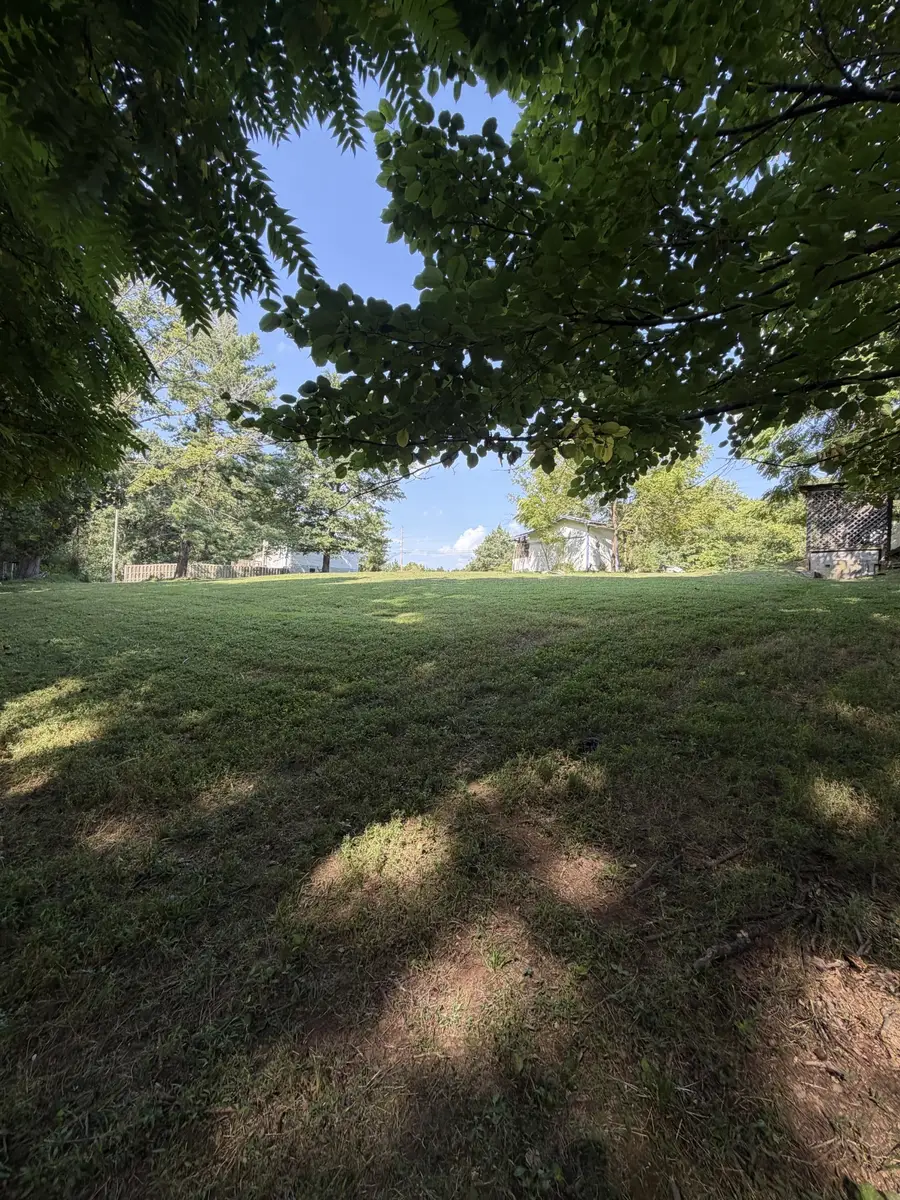 3670 Lake Rd, Woodlawn, TN 37191 - #2